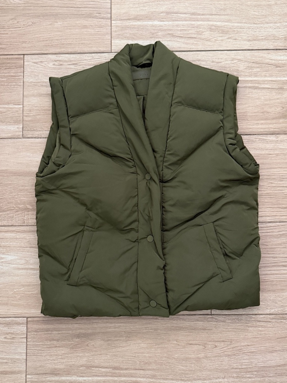 BLANKNYC Women’s Matcha Latte Green Puffer Vest